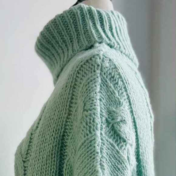 Ceny Bright Celadon Chunky & Cozy Cable Knit Turtleneck Sweater – US L - Picture 6 of 12